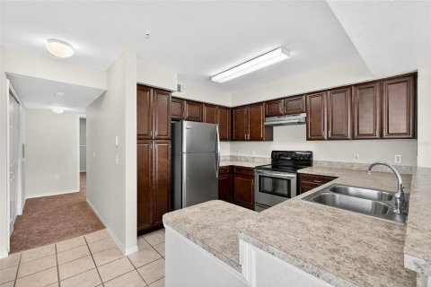 Condo in Orlando, Florida, 2 bedrooms  № 2209074 - photo 18