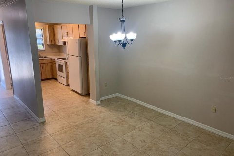 Villa ou maison à louer à Eustis, Floride: 2 chambres, 94.48 m2 № 2393407 - photo 3
