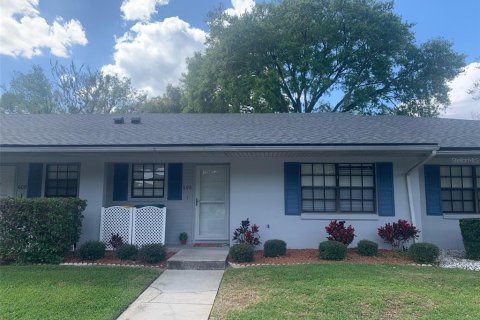 Villa ou maison à Eustis, Floride 2 chambres, 94.48 m2 № 2393407