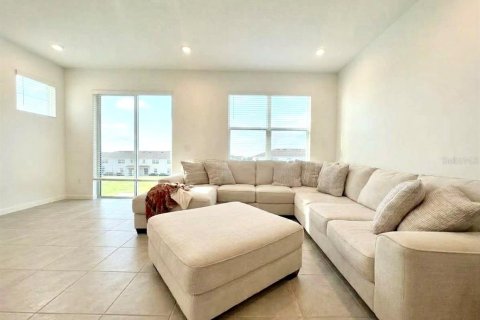 Touwnhouse à vendre à Kissimmee, Floride: 3 chambres, 158.31 m2 № 2414099 - photo 5