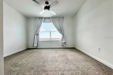 Touwnhouse à vendre à Kissimmee, Floride: 3 chambres, 158.31 m2 № 2414099 - photo 16