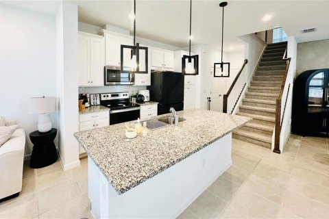 Touwnhouse à vendre à Kissimmee, Floride: 3 chambres, 158.31 m2 № 2414099 - photo 10