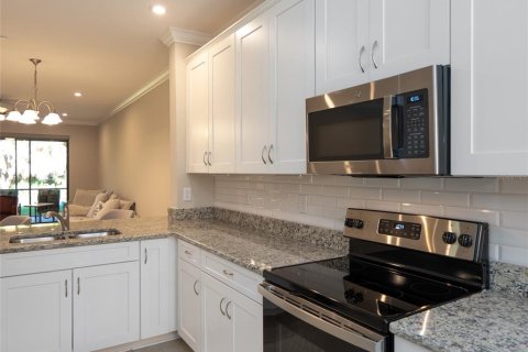 Condo in Sarasota, Florida, 2 bedrooms  № 2345659 - photo 17