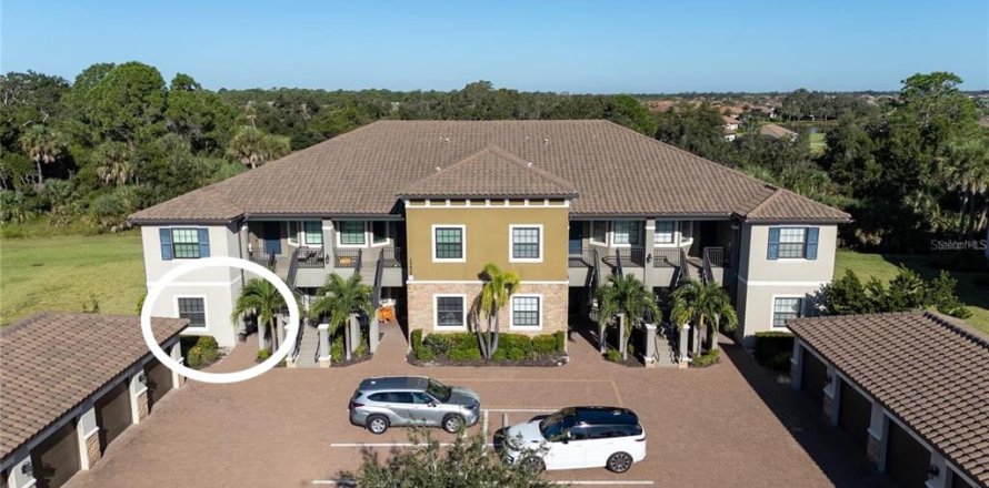 Condo in Sarasota, Florida, 2 bedrooms  № 2345659