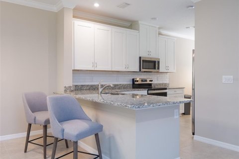 Condo in Sarasota, Florida, 2 bedrooms  № 2345659 - photo 13