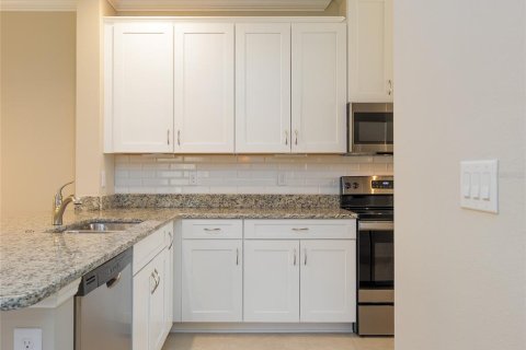 Condo in Sarasota, Florida, 2 bedrooms  № 2345659 - photo 16