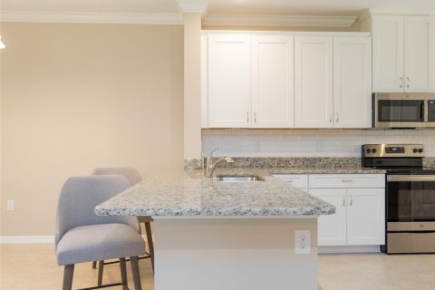 Condo in Sarasota, Florida, 2 bedrooms  № 2345659 - photo 14