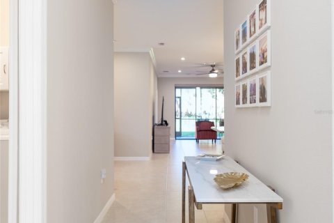 Condo in Sarasota, Florida, 2 bedrooms  № 2345659 - photo 4