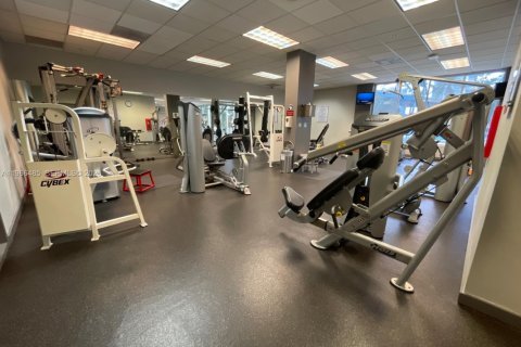 Condominio en venta en Sunny Isles Beach, Florida, 1 dormitorio, 92.9 m2 № 2057876 - foto 17