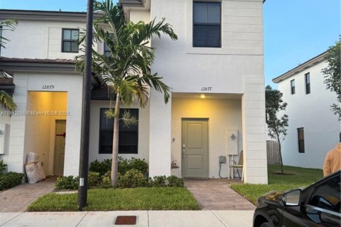 Adosado en venta en Homestead, Florida, 3 dormitorios, 129.41 m2 № 1968795 - foto 1