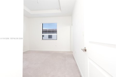 Купить таунхаус в Хомстед, Флорида 3 спальни, 129.41м2, № 1968795 - фото 24