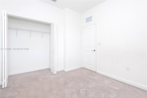 Купить таунхаус в Хомстед, Флорида 3 спальни, 129.41м2, № 1968795 - фото 22