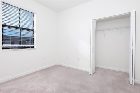 Купить таунхаус в Хомстед, Флорида 3 спальни, 129.41м2, № 1968795 - фото 17