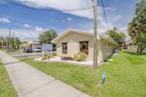 Propiedad comercial en alquiler en Clearwater, Florida № 1856656 - foto 3
