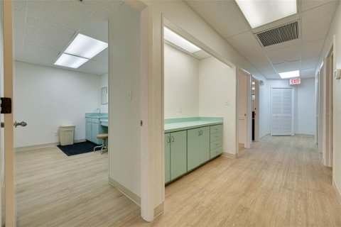 Propiedad comercial en alquiler en Clearwater, Florida № 1856656 - foto 18