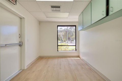 Propiedad comercial en alquiler en Clearwater, Florida № 1856656 - foto 11