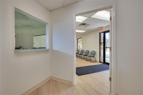 Propiedad comercial en alquiler en Clearwater, Florida № 1856656 - foto 8