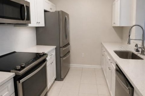 Condo in Orlando, Florida, 3 bedrooms  № 2221526 - photo 5
