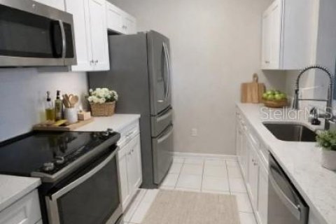 Condo in Orlando, Florida, 3 bedrooms  № 2221526 - photo 6