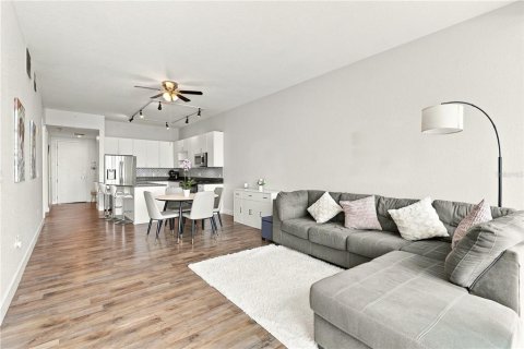 Copropriété à vendre à Orlando, Floride: 2 chambres, 105.35 m2 № 2224890 - photo 13