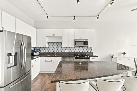 Copropriété à vendre à Orlando, Floride: 2 chambres, 105.35 m2 № 2224890 - photo 6