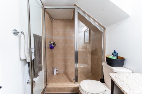 Townhouse in Boynton Beach, Florida 3 bedrooms, 212.19 sq.m. № 2146229 - photo 9