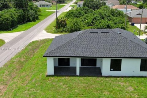 Casa en venta en Lehigh Acres, Florida, 3 dormitorios, 151.34 m2 № 1946145 - foto 15