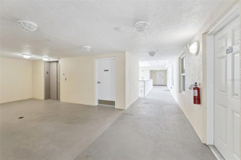 Condominio en venta en Daytona Beach, Florida, 3 dormitorios, 137.4 m2 № 2096203 - foto 2