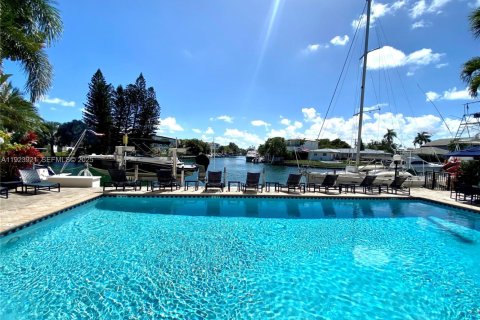 Купить кондоминиум в Майами, Флорида 52.03м2, № 1982331 - фото 4