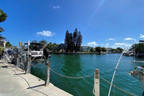 Купить кондоминиум в Майами, Флорида 52.03м2, № 1982331 - фото 6