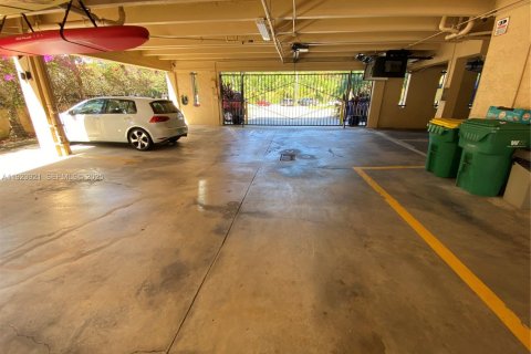 Купить кондоминиум в Майами, Флорида 52.03м2, № 1982331 - фото 8