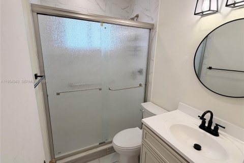 Villa ou maison à louer à North Miami Beach, Floride: 2 chambres, 140.47 m2 № 2009791 - photo 8