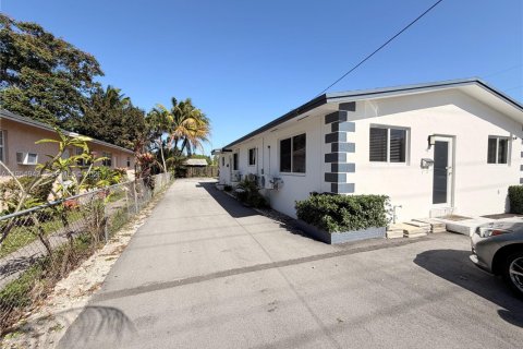 Villa ou maison à North Miami Beach, Floride 2 chambres, 140.47 m2 № 2009791