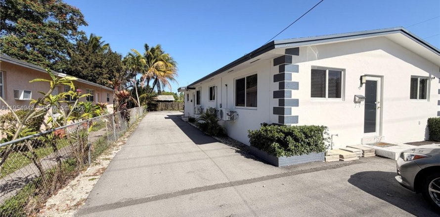 Villa ou maison à North Miami Beach, Floride 2 chambres, 140.47 m2 № 2009791