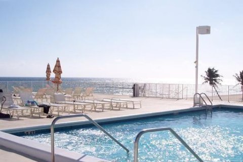 Condominio en venta en Pompano Beach, Florida, 2 dormitorios, 99.78 m2 № 2174184 - foto 19