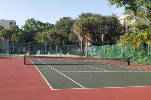 Condominio en venta en Coral Springs, Florida, 2 dormitorios, 91.97 m2 № 2187551 - foto 21