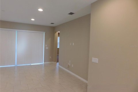 Villa ou maison à louer à Davenport, Floride: 4 chambres, 176.51 m2 № 1877063 - photo 5