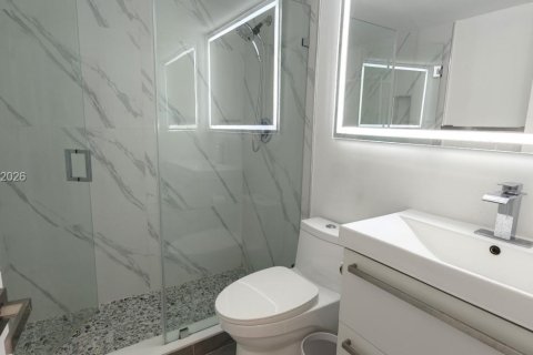 Condominio en venta en Aventura, Florida, 2 dormitorios, 98.94 m2 № 2339885 - foto 18