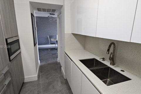 Condominio en venta en Aventura, Florida, 2 dormitorios, 98.94 m2 № 2339885 - foto 9