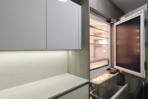 Condominio en venta en Aventura, Florida, 2 dormitorios, 98.94 m2 № 2339885 - foto 10