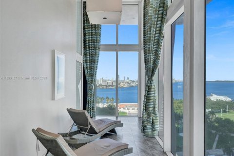 Condominio en venta en Miami, Florida, 2 dormitorios, 122.82 m2 № 1962672 - foto 25