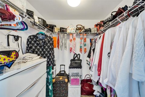 Condominio en venta en Miami, Florida, 2 dormitorios, 122.82 m2 № 1962672 - foto 18