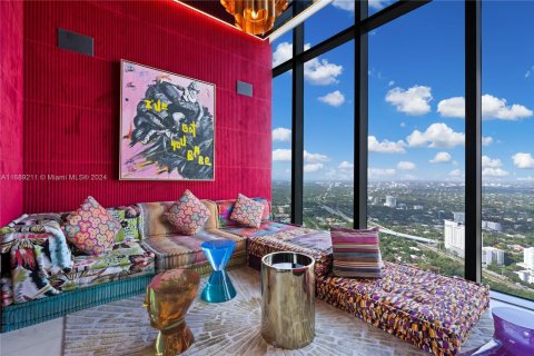 Copropriété à vendre à Miami, Floride: 4 chambres, 469.16 m2 № 1694880 - photo 15