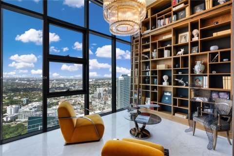 Copropriété à vendre à Miami, Floride: 4 chambres, 469.16 m2 № 1694880 - photo 8