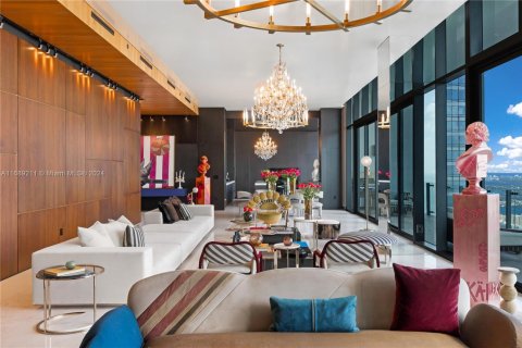 Copropriété à vendre à Miami, Floride: 4 chambres, 469.16 m2 № 1694880 - photo 2