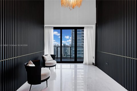 Copropriété à vendre à Miami, Floride: 4 chambres, 469.16 m2 № 1694880 - photo 11