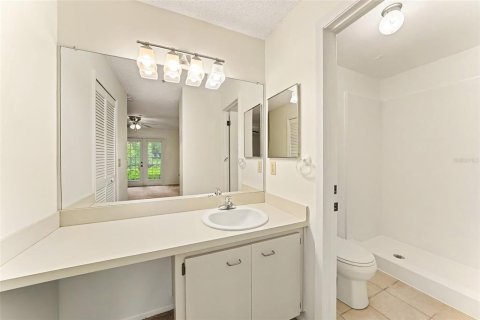 Condo in Tampa, Florida, 3 bedrooms № 2197780 - photo 16