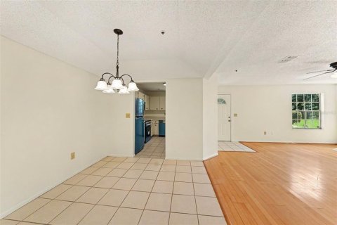 Condo in Tampa, Florida, 3 bedrooms № 2197780 - photo 11