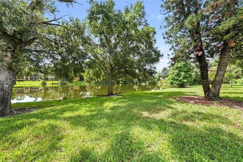 Condo in Tampa, Florida, 3 bedrooms № 2197780 - photo 28