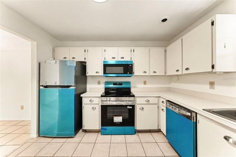 Condo in Tampa, Florida, 3 bedrooms № 2197780 - photo 5